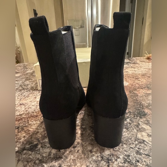 J. Adam’s Andi | Black Suede - Picture 3 of 7